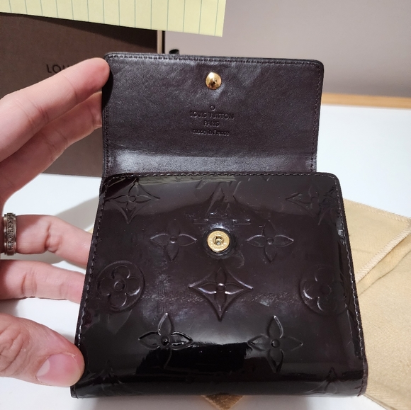 ❌SOLD❌ Louis Vuitton Monogram Vernis Elise Compact Wallet - Picture 4 of 12